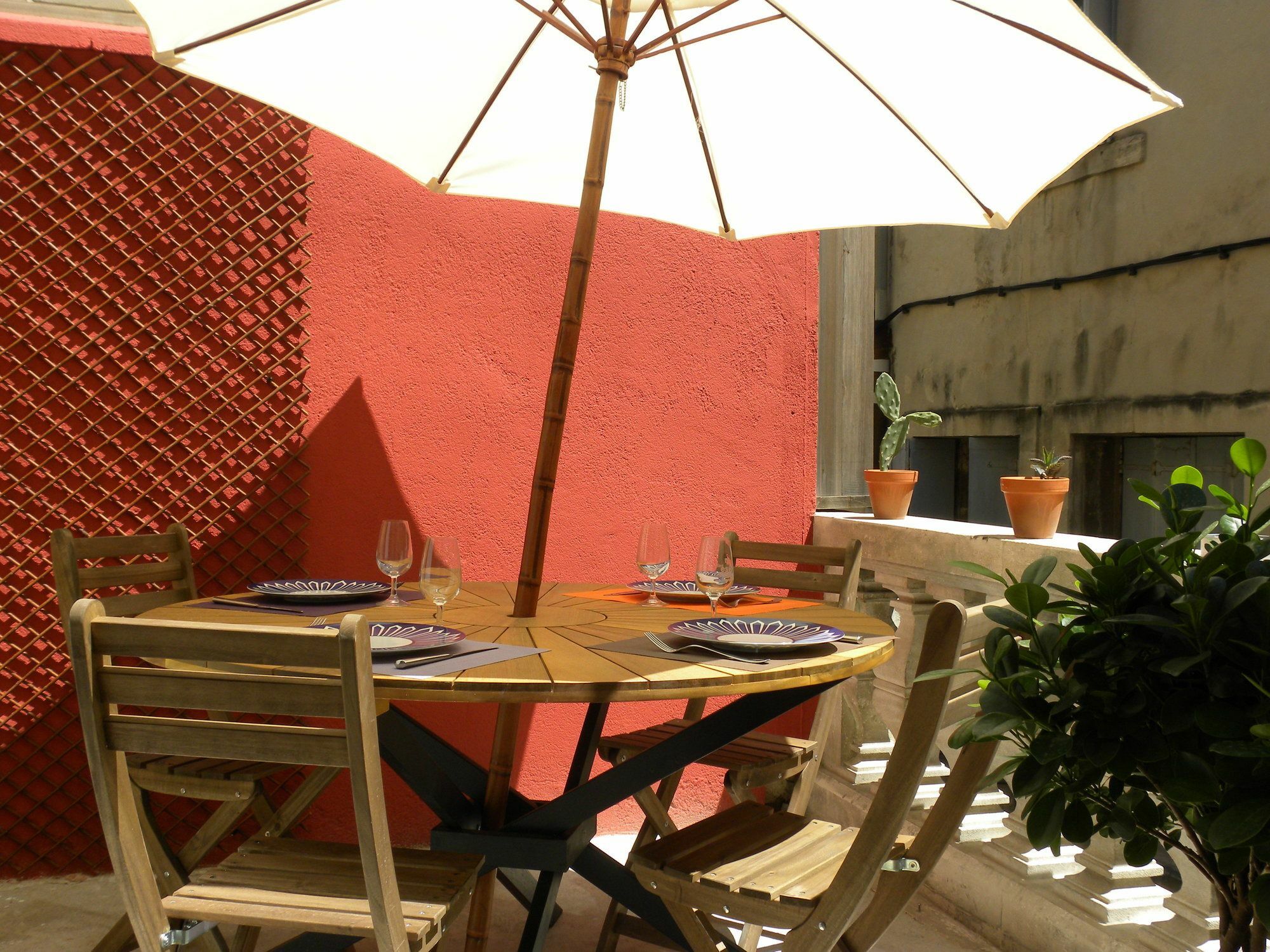Apartamento La Terrasse du Marché aux Fleurs Montpellier Exterior foto